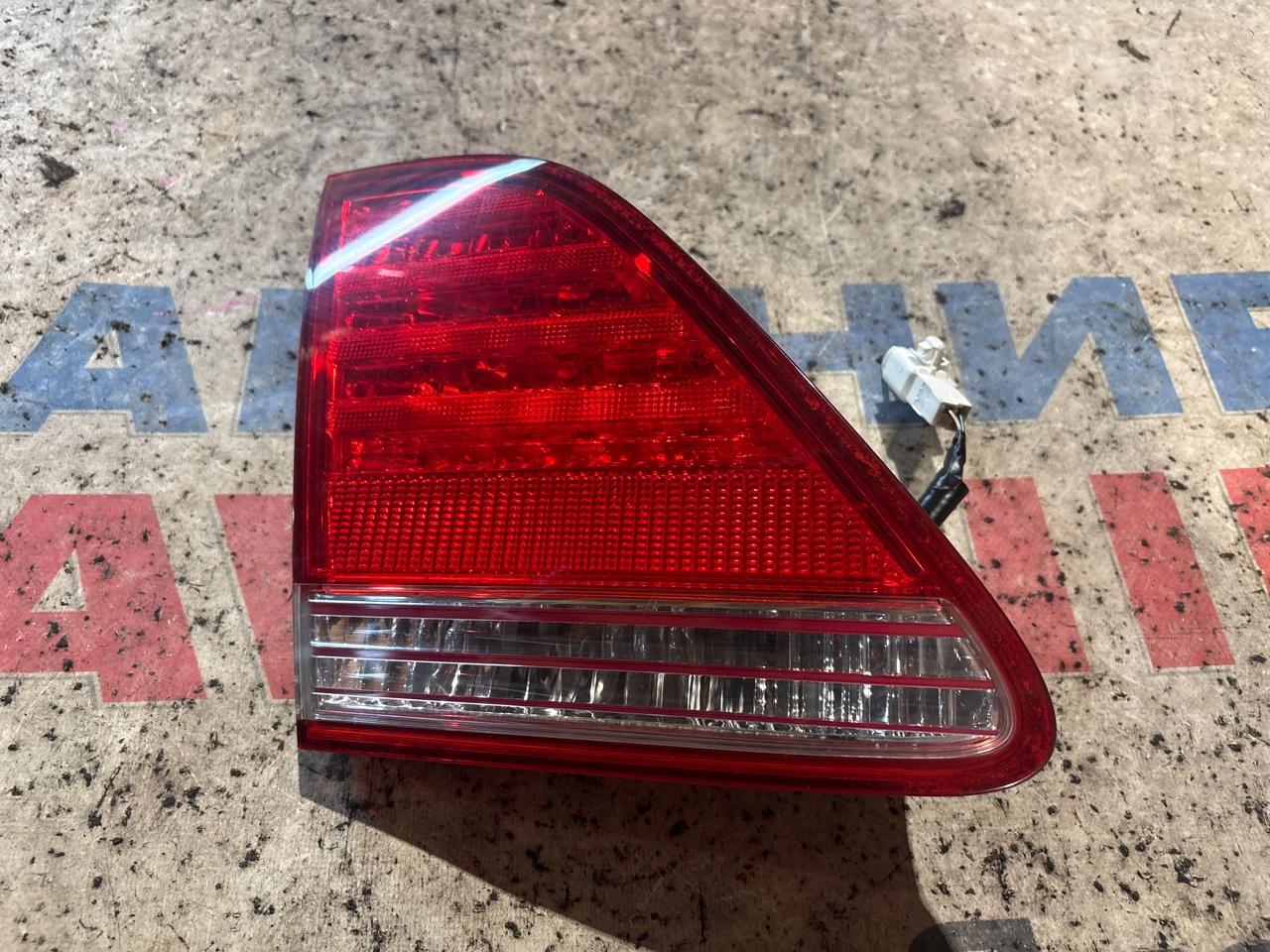 Стоп-вставка TOYOTA CROWN GRS180 задняя правая (б/у)