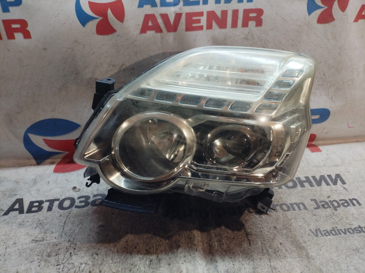 Фара NISSAN X-TRAIL DNT31 передняя левая (б/у)