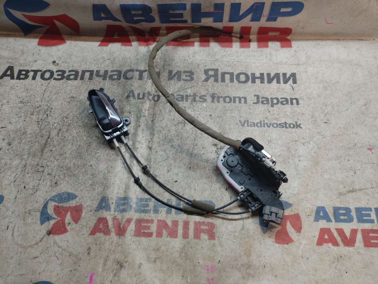 Замок двери NISSAN BLUEBIRD SYLPHY G11 задний левый (б/у)