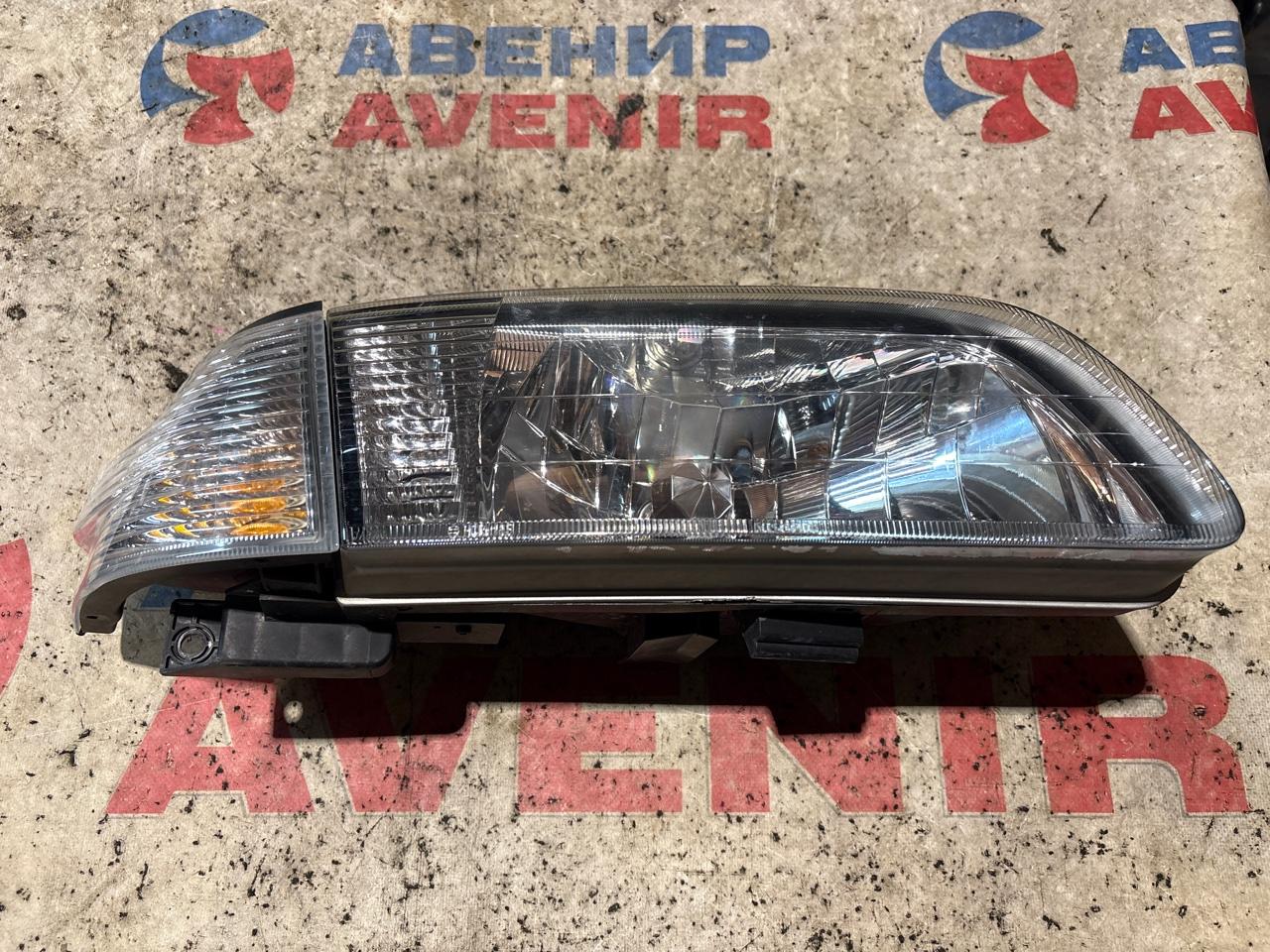 Фара NISSAN SUNNY FNB15 передняя правая (б/у)