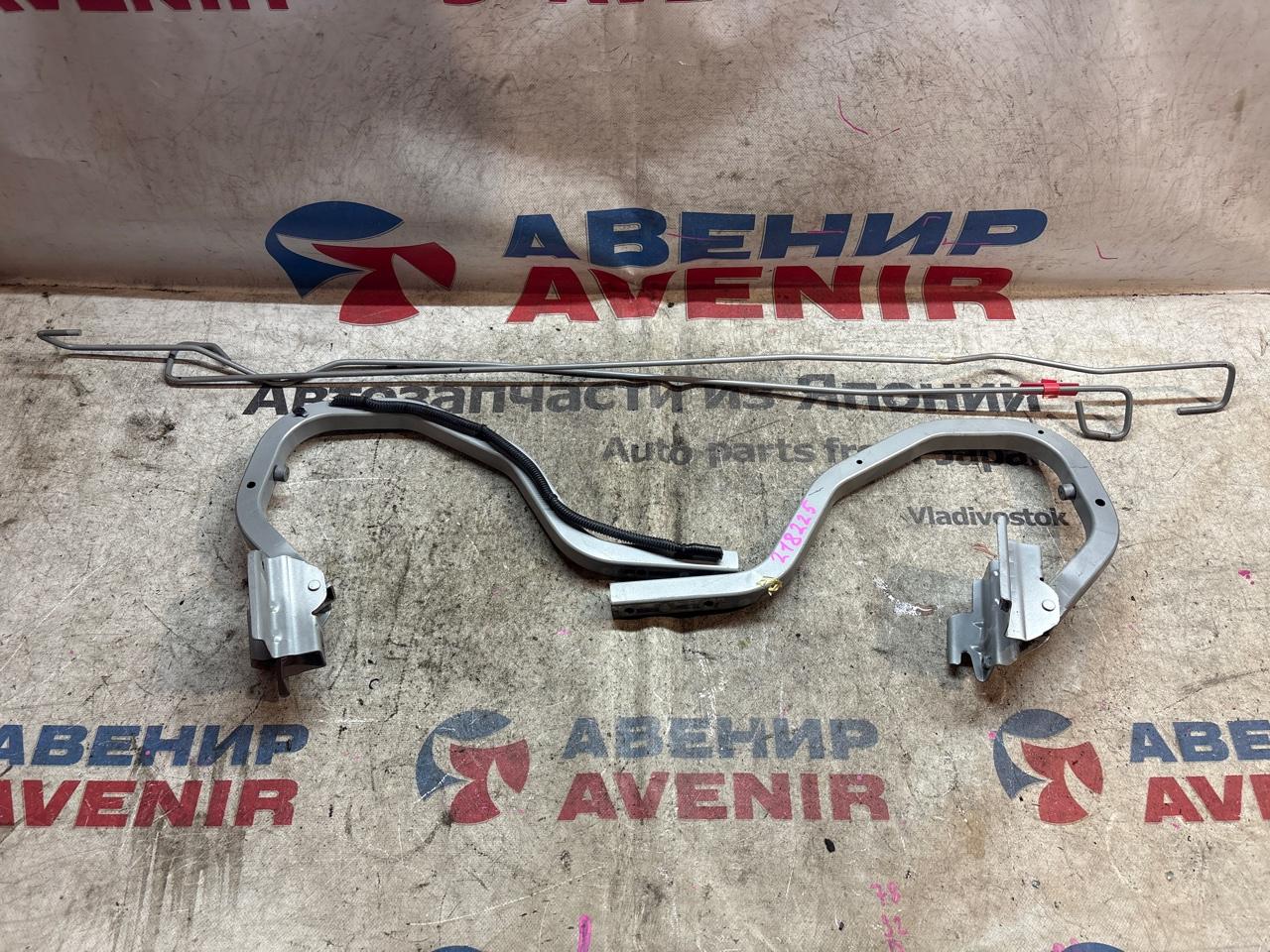 Петля крышки багажника NISSAN SUNNY FNB15 (б/у)