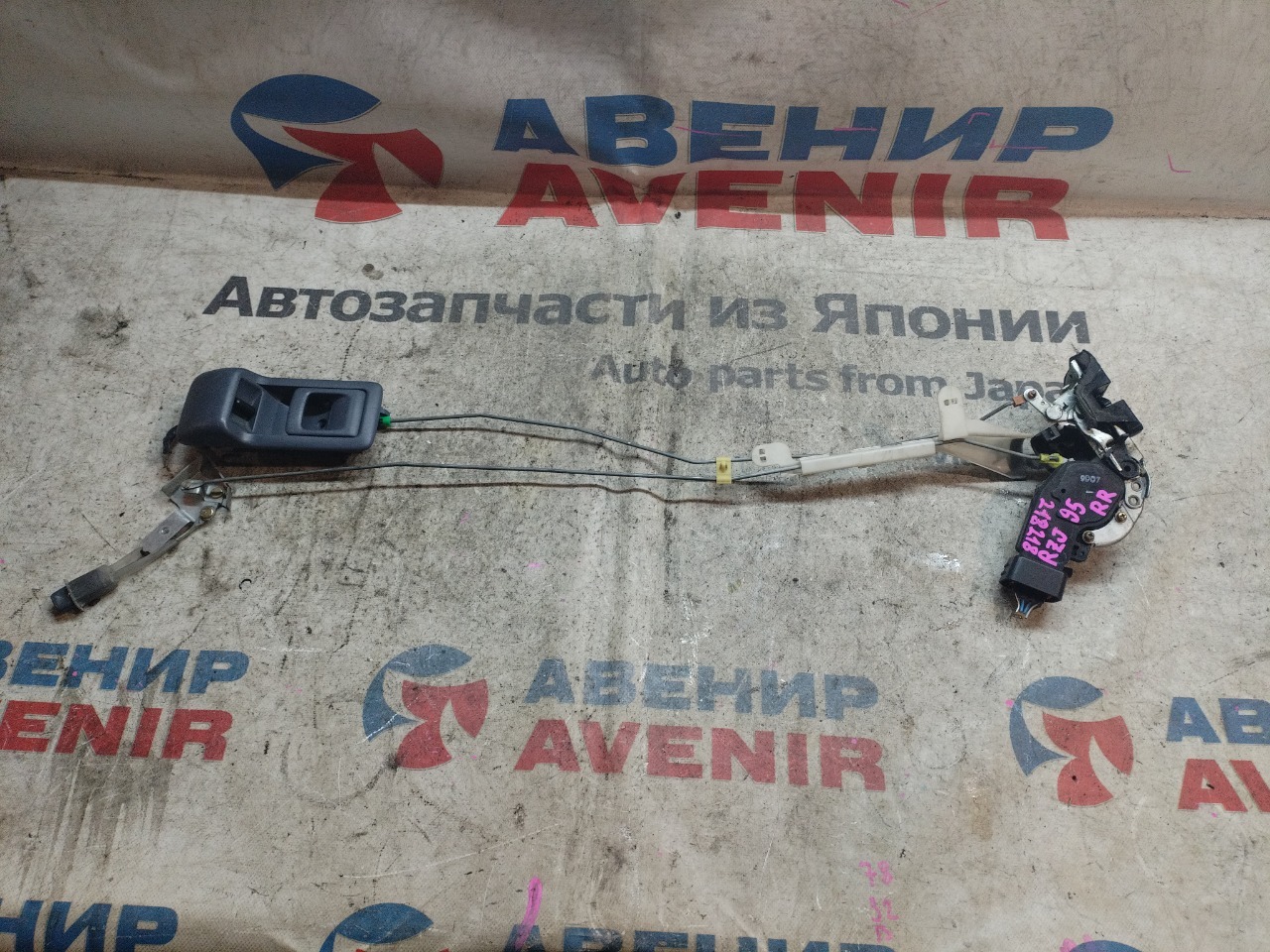 Замок двери TOYOTA LAND CRUISER PRADO KZJ90 задний правый (б/у)