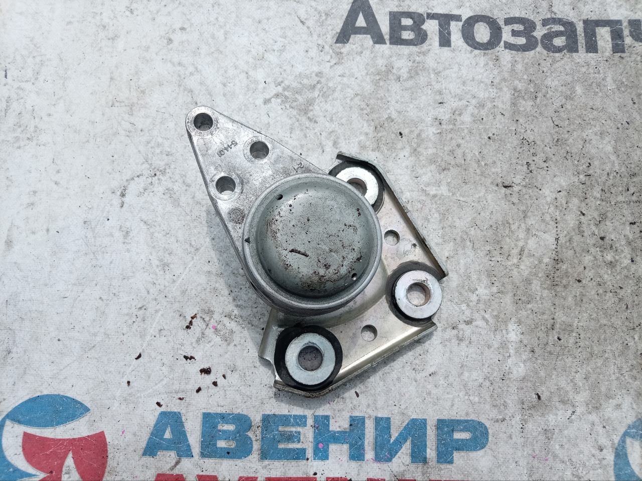 Подушка двигателя MAZDA VERISA DC5R ZY правая (б/у)