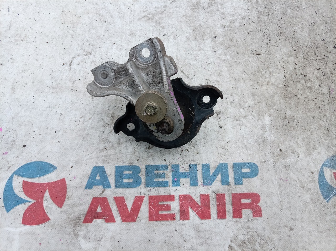 Подушка двигателя HONDA FIT GD2 L13A правая (б/у)