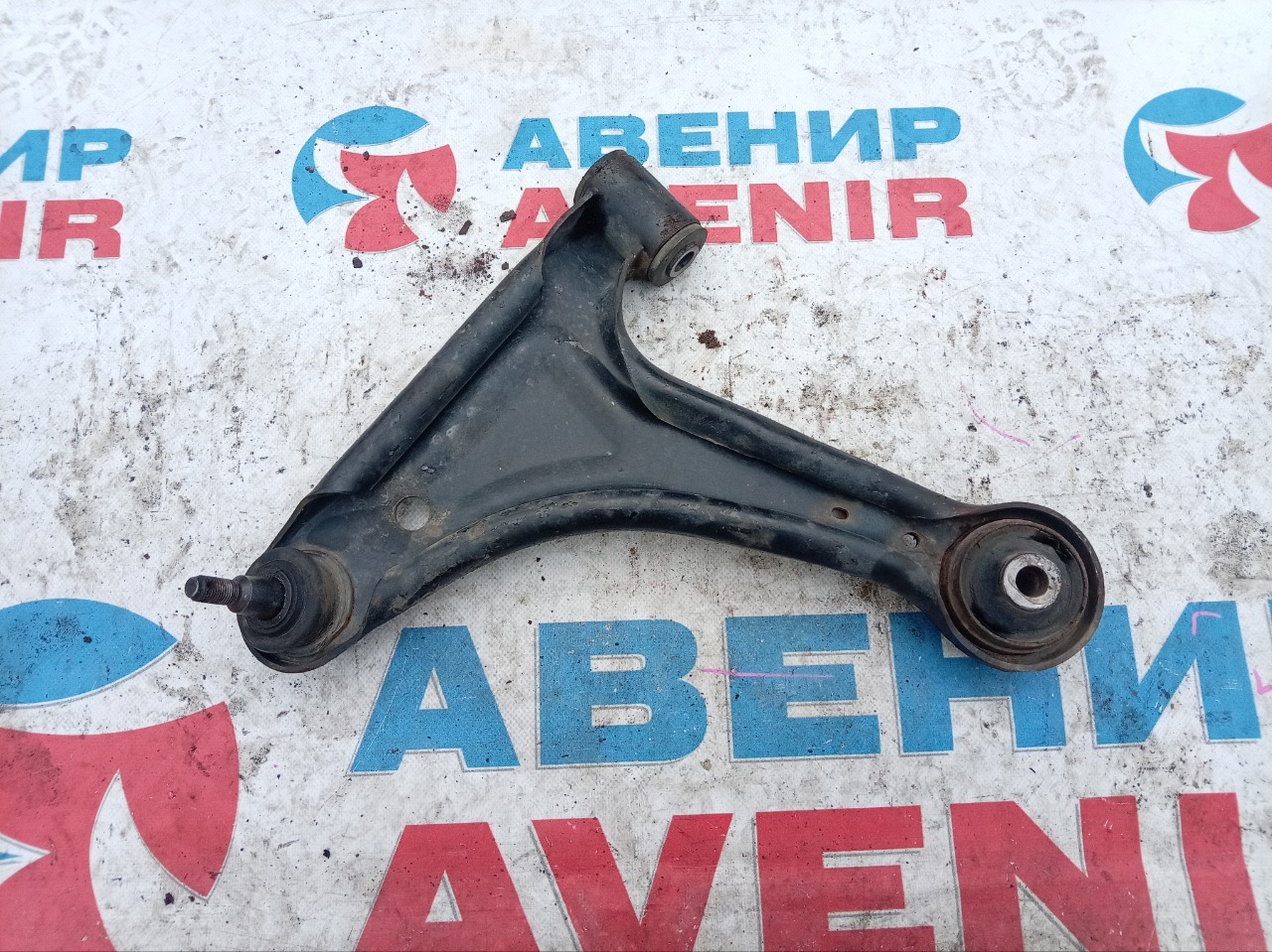 Рычаг DAIHATSU ATRAI S231G передний правый (б/у)