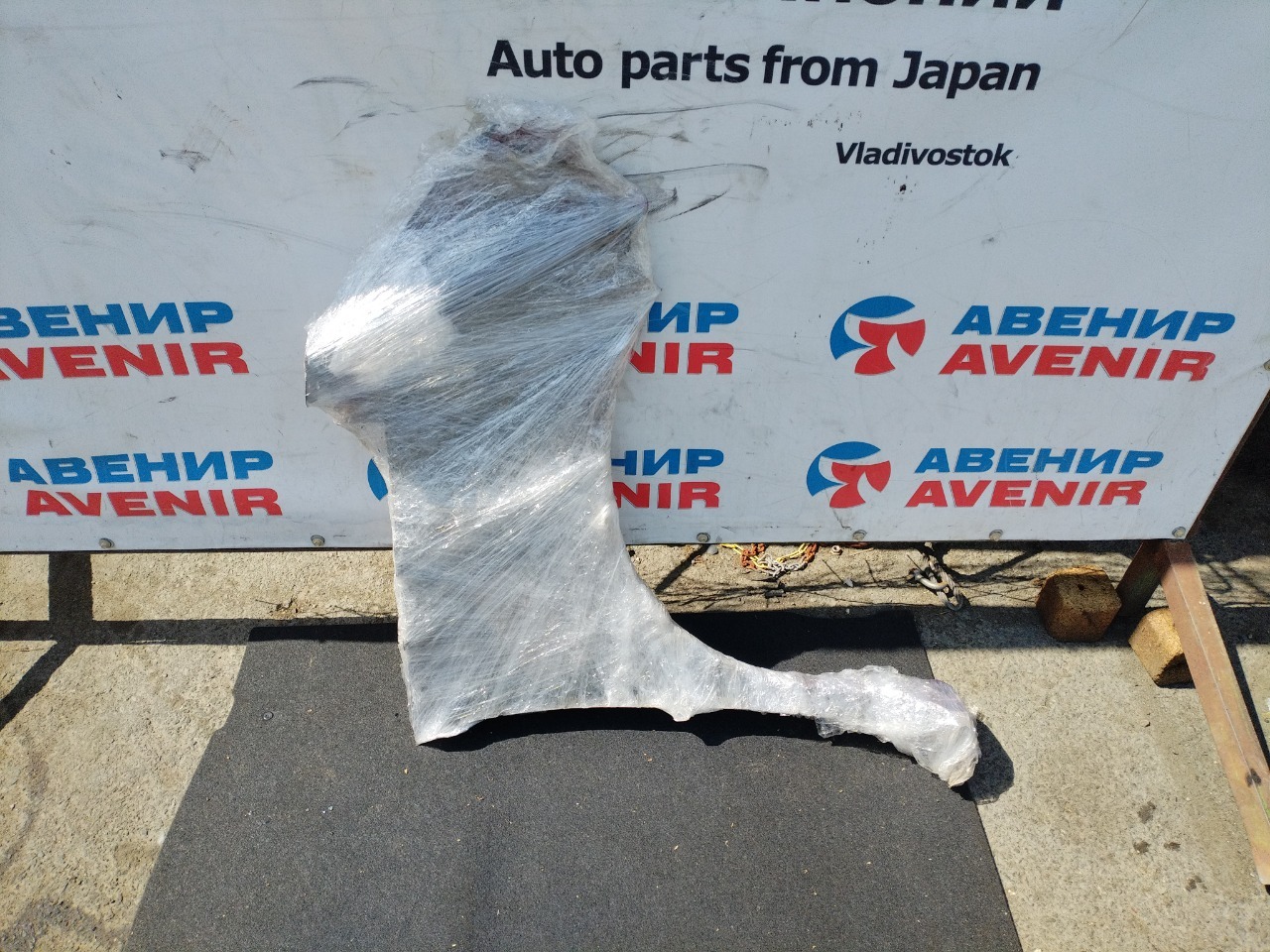 Крыло левое переднее для NISSAN SERENA GFC27, GC27, C27, GFNC27, GNC27, HFC27, HC27 2 ракурс Крыло левое переднее для NISSAN SERENA GFC27, GC27, C27, GFNC27, GNC27, HFC27, HC27 2 ракурс