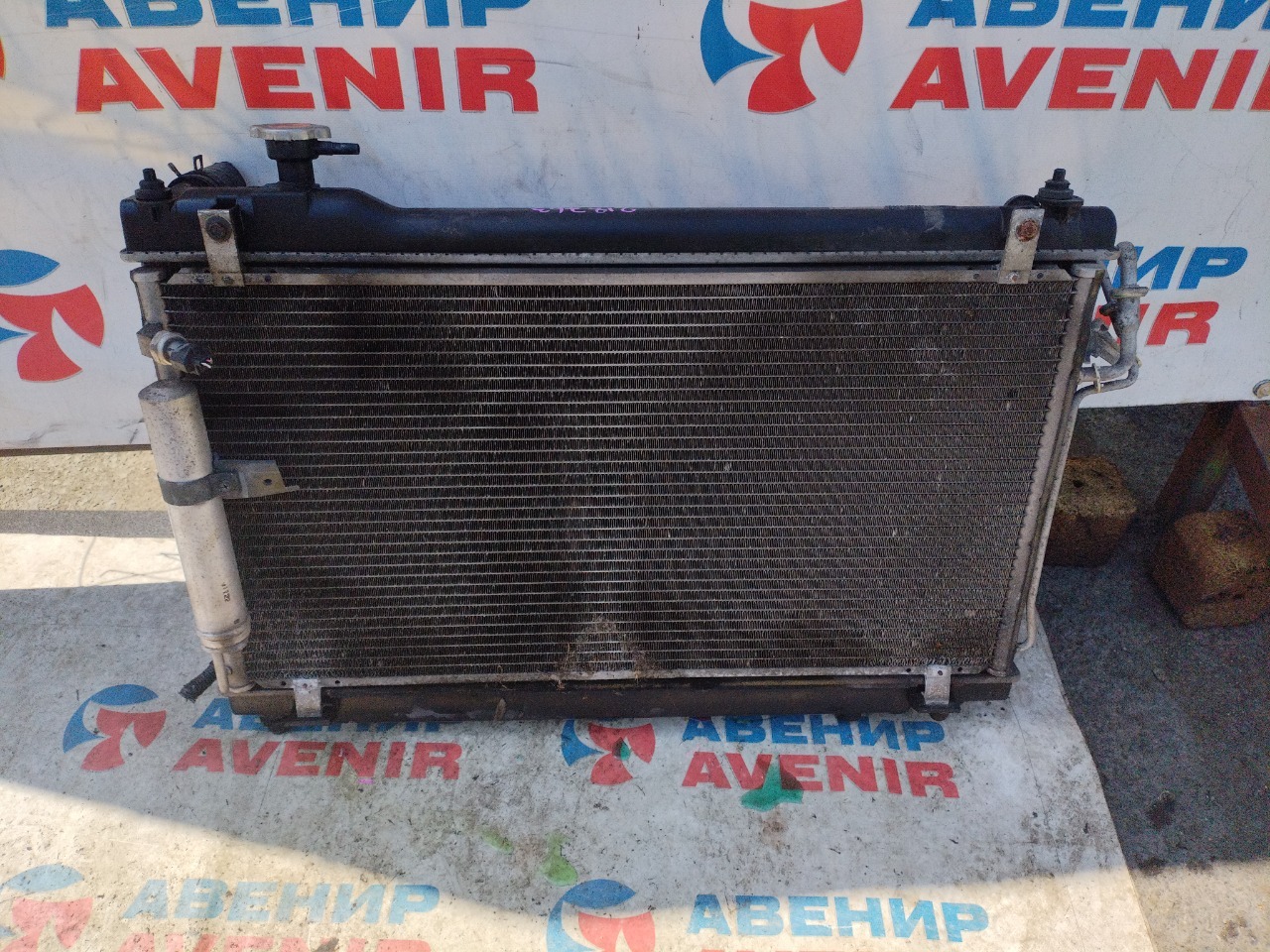 Радиатор NISSAN SKYLINE CPV35 VQ35DE (б/у)