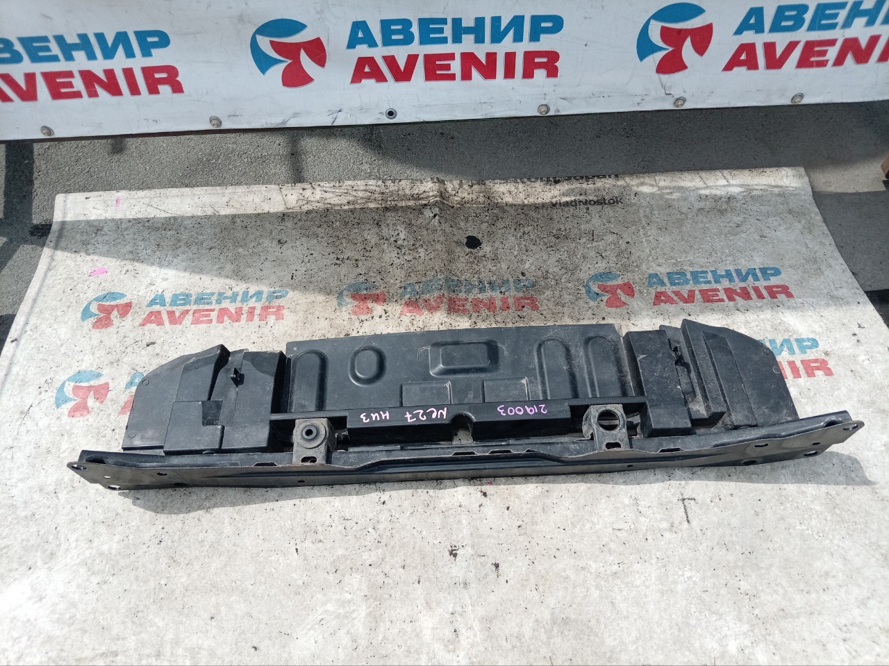 Планка телевизора NISSAN SERENA GFC27 (б/у)