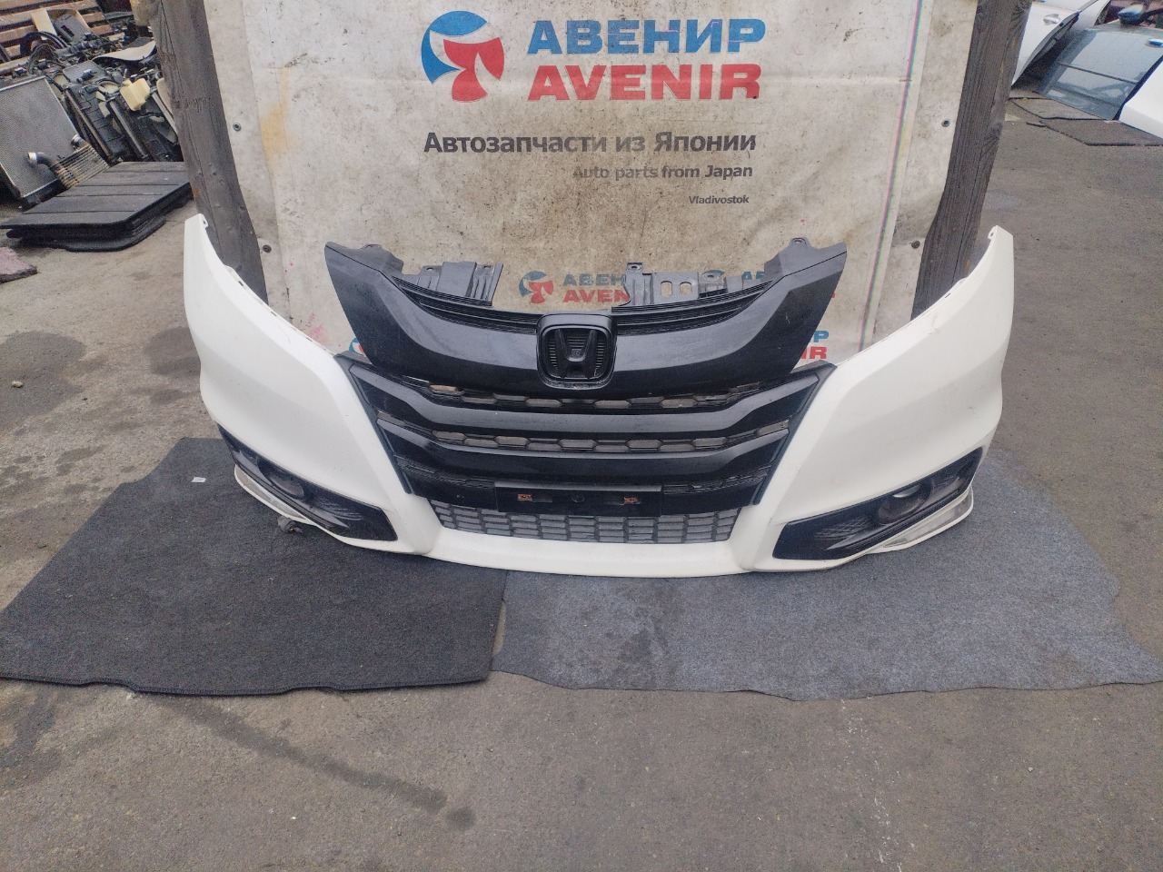 Бампер HONDA ODYSSEY RC1 передний (б/у)