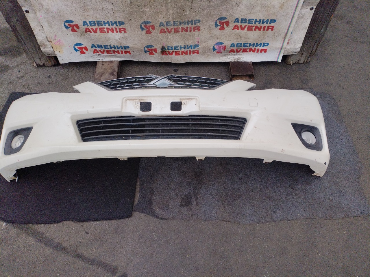 Бампер TOYOTA MARK X GRX130 передний (б/у)