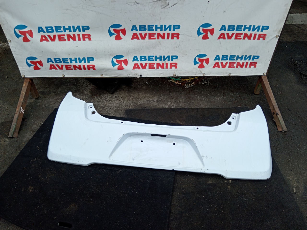 Бампер DAIHATSU MIRA E:S LA300S задний (б/у)