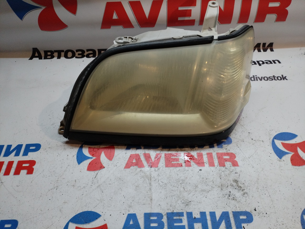 Фара TOYOTA CROWN GS171 передняя левая (б/у)