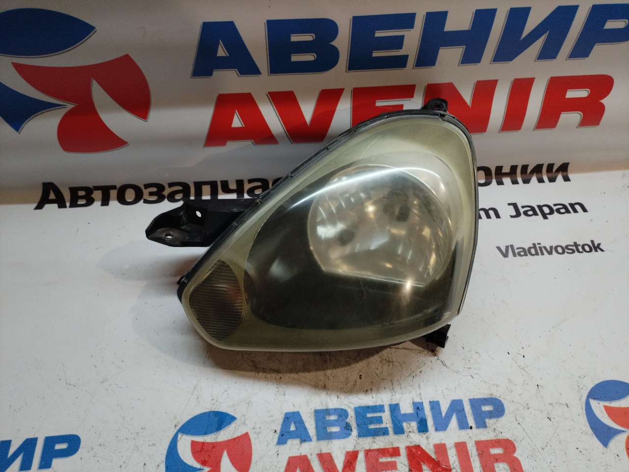Фара DAIHATSU MIRA E:S LA300S передняя левая (б/у)