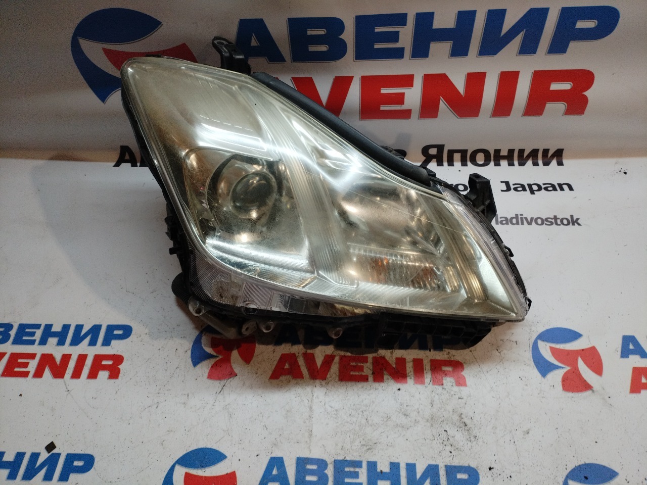 Фара TOYOTA CROWN GWS204 передняя правая (б/у)