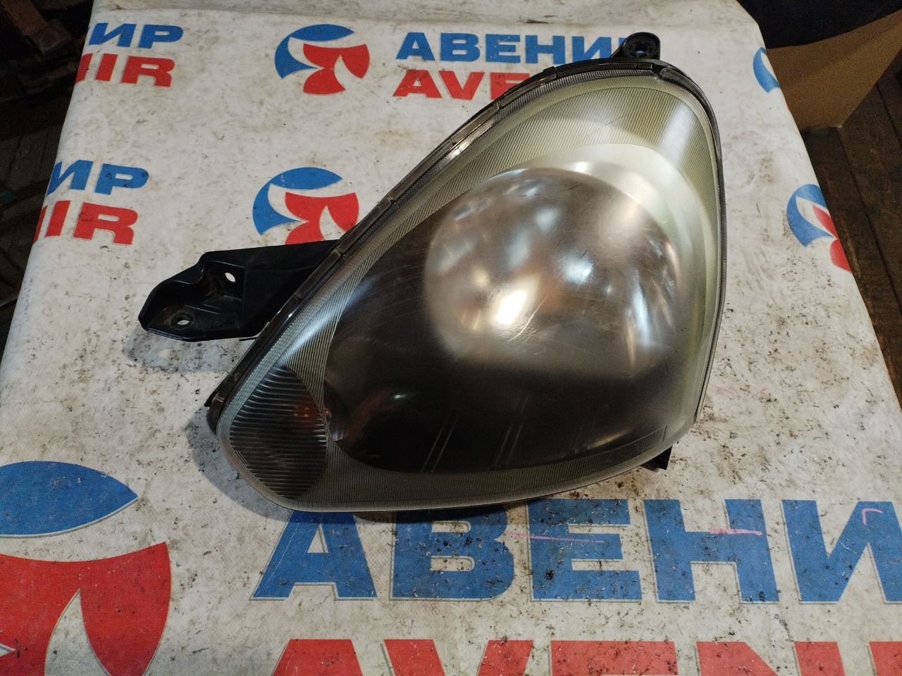 Фара DAIHATSU MIRA E:S LA300S передняя левая (б/у)