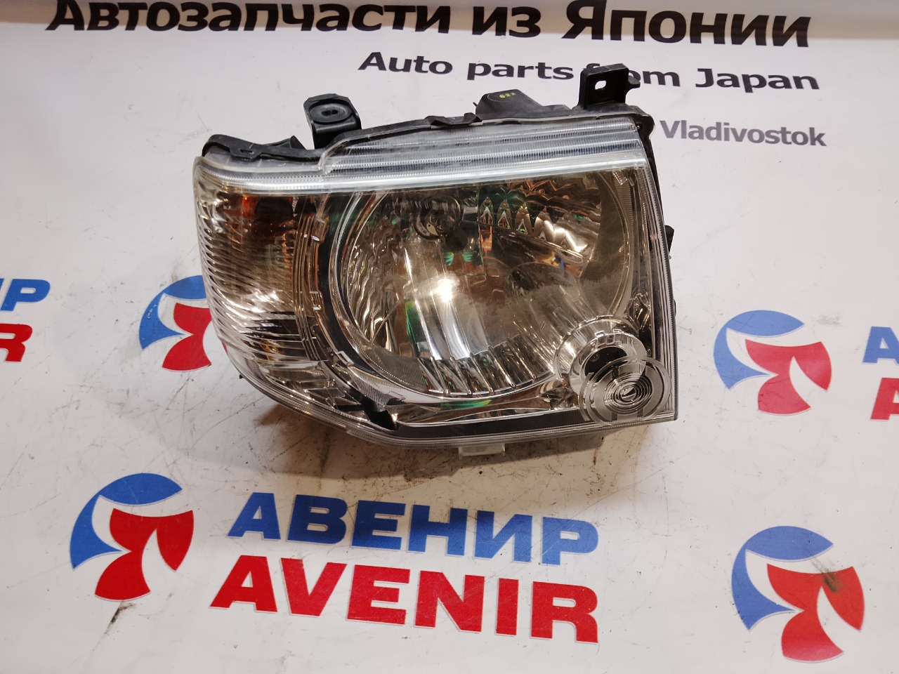 Фара NISSAN KIX H59A передняя правая (б/у)