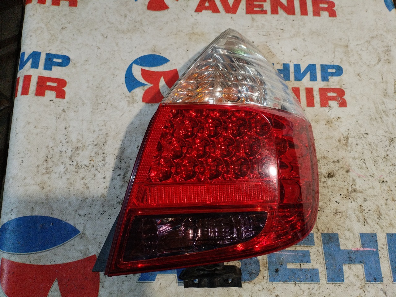 Стоп-сигнал HONDA FIT GD1 задний правый (б/у)