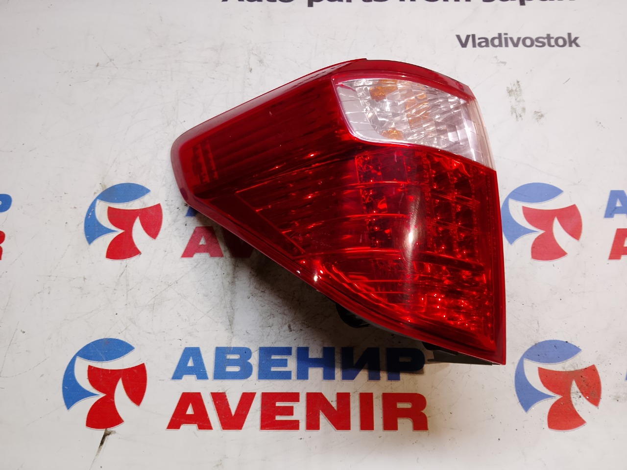 Стоп-сигнал TOYOTA ALPHARD ANH25 задний левый (б/у)