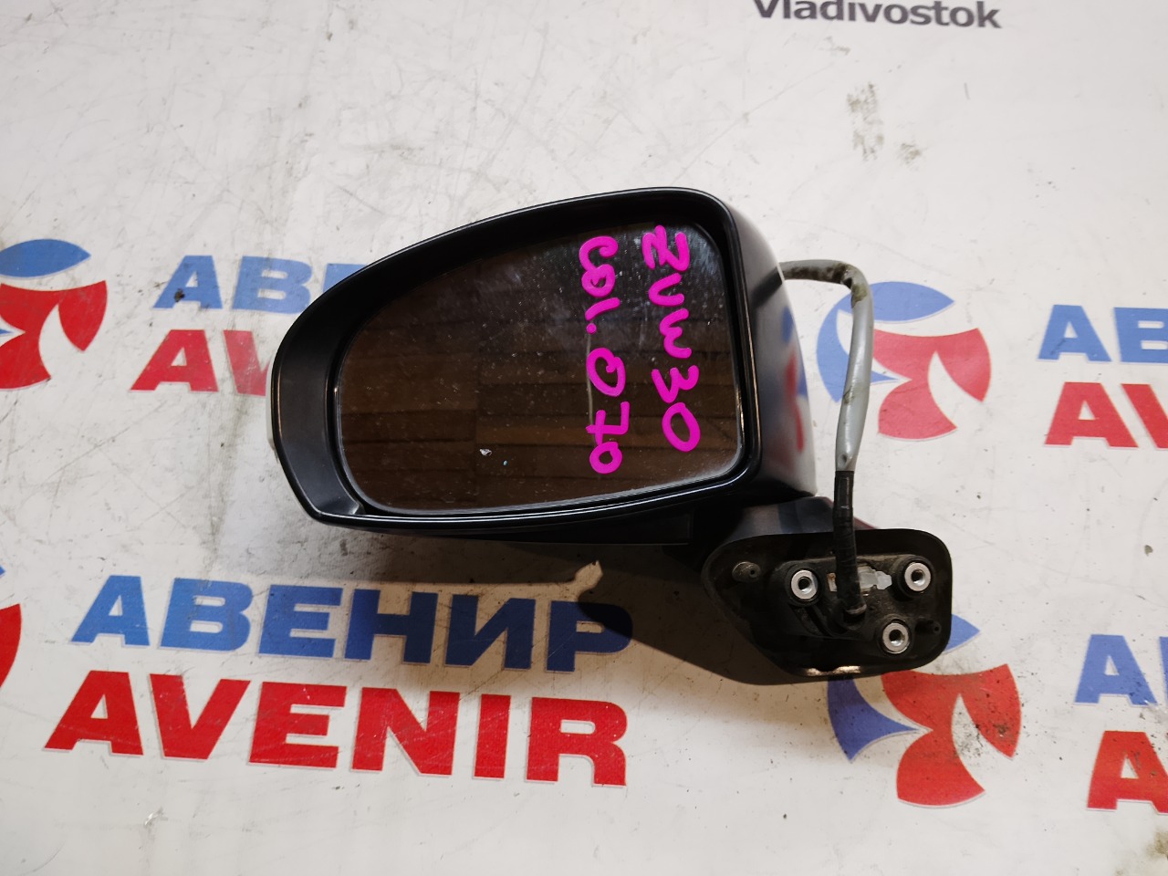 Зеркало TOYOTA PRIUS ZVW30 переднее левое (б/у)