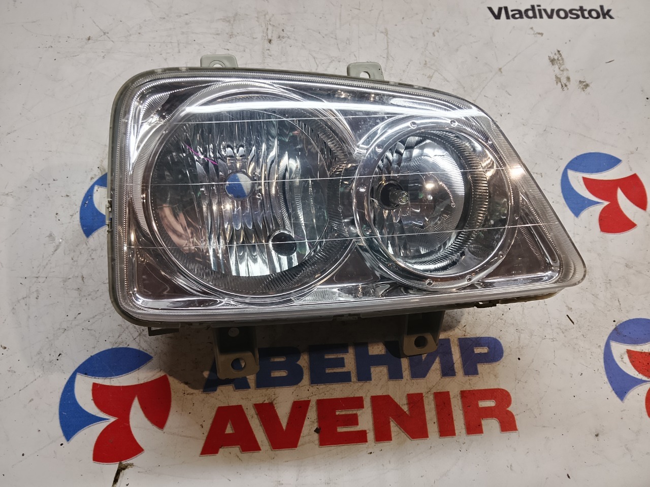 Фара DAIHATSU TERIOS KID J111G передняя правая (б/у)