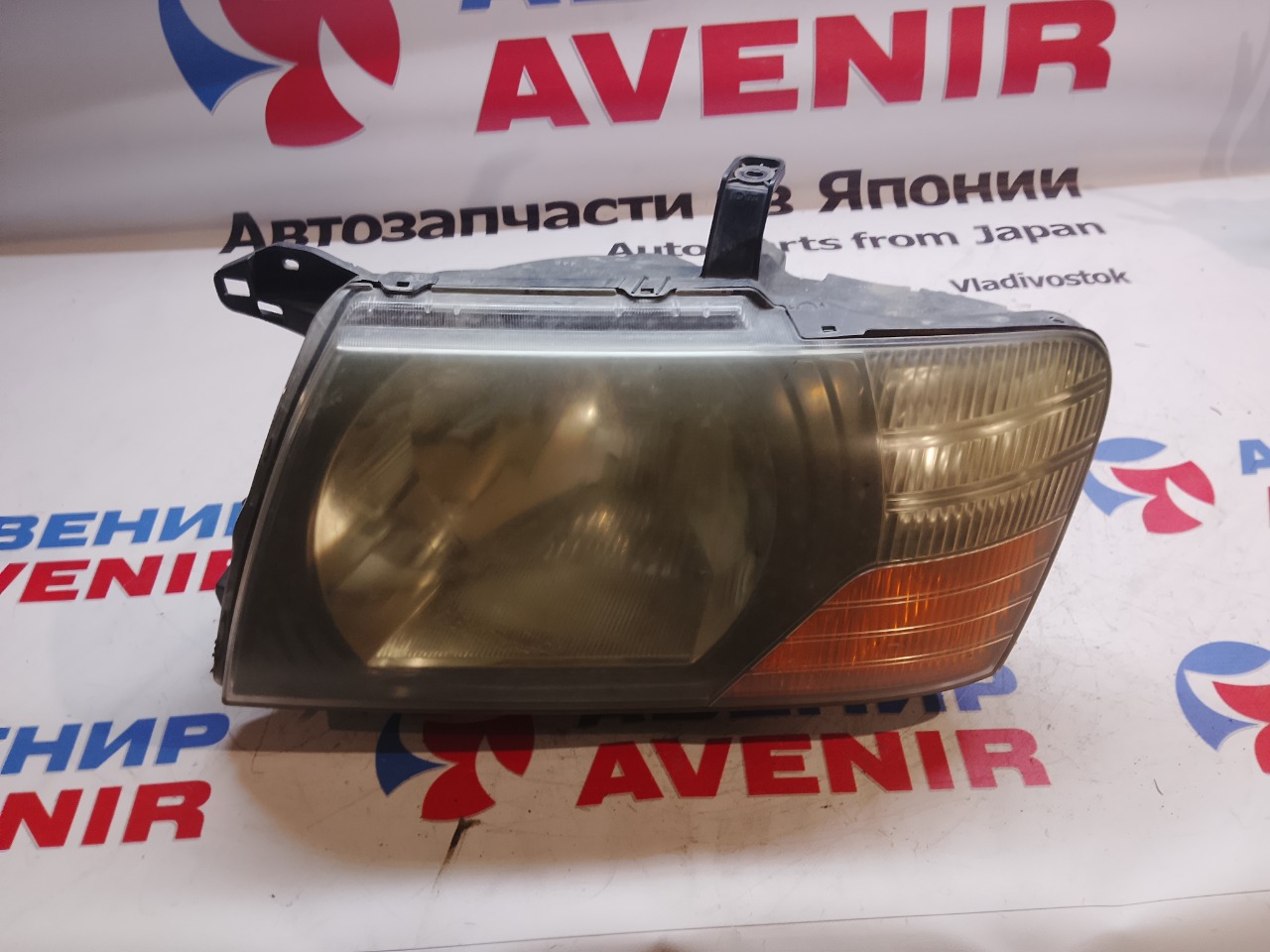 Фара MITSUBISHI PAJERO V78W передняя левая (б/у)