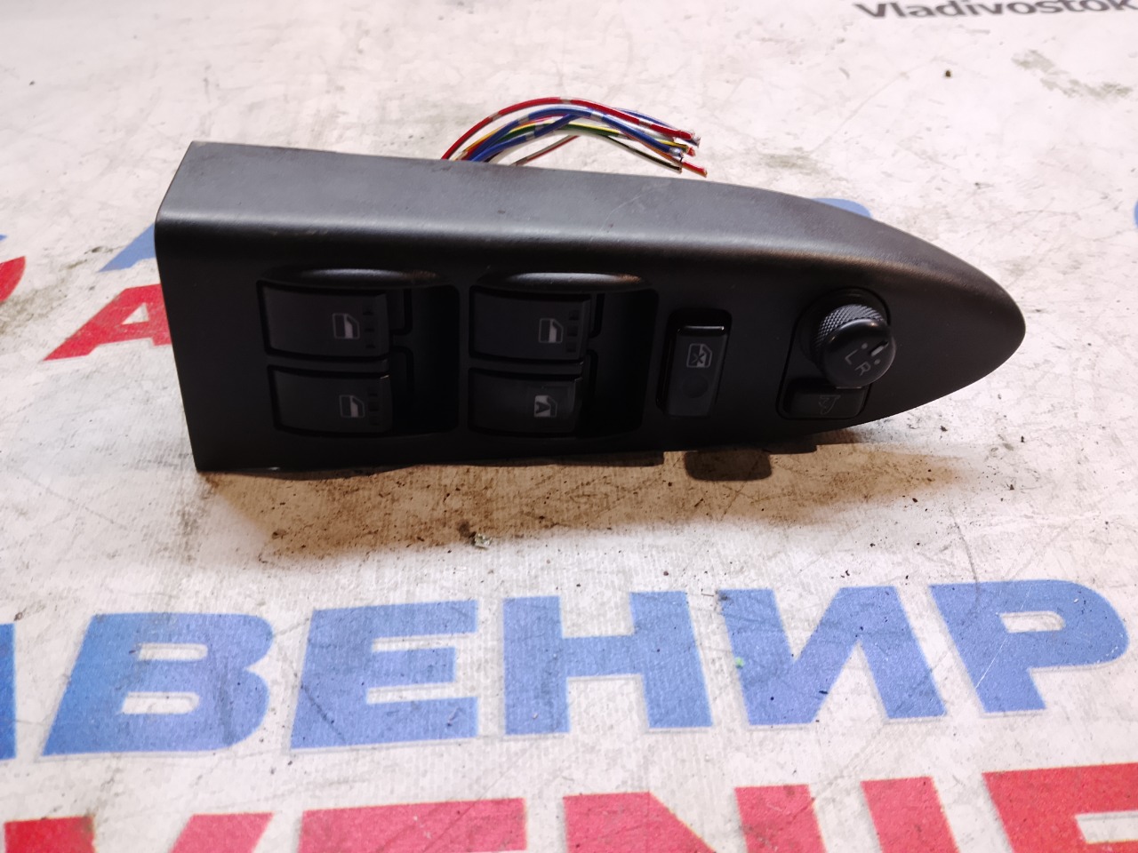 Блок управления стеклами DAIHATSU SONICA L415S передний правый (б/у)