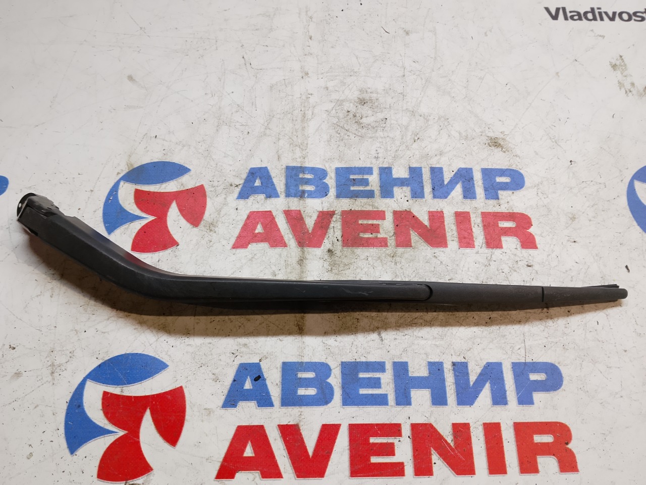 Дворник 5-й двери MAZDA VERISA DC5R (б/у)