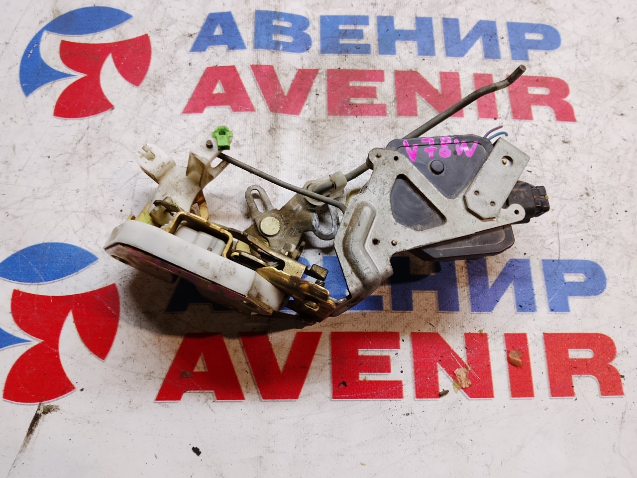 Замок двери MITSUBISHI PAJERO V78W передний правый (б/у)