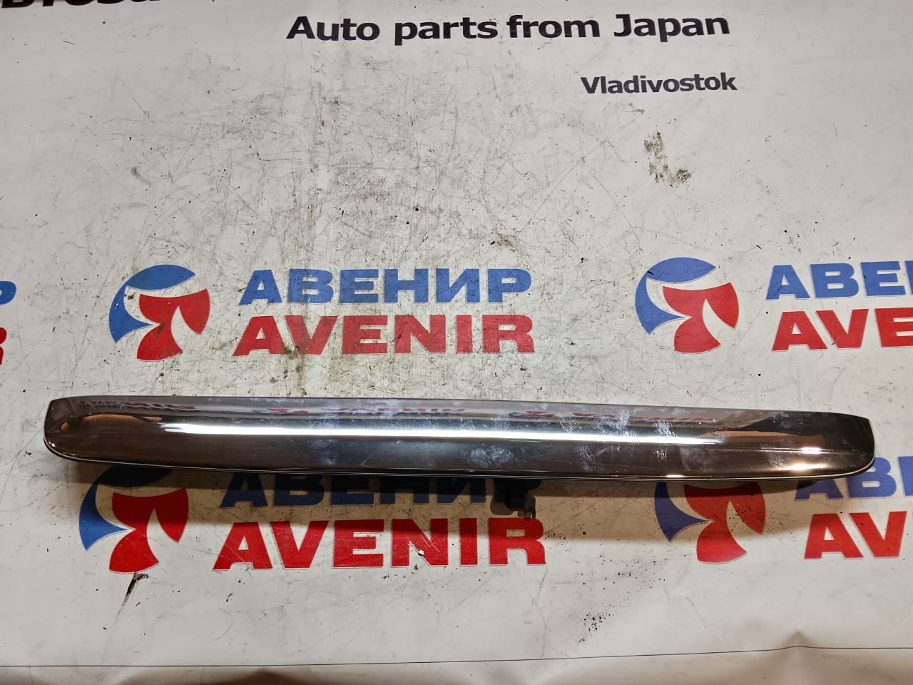 Накладка 5-й двери DAIHATSU ATRAI S231G (б/у)