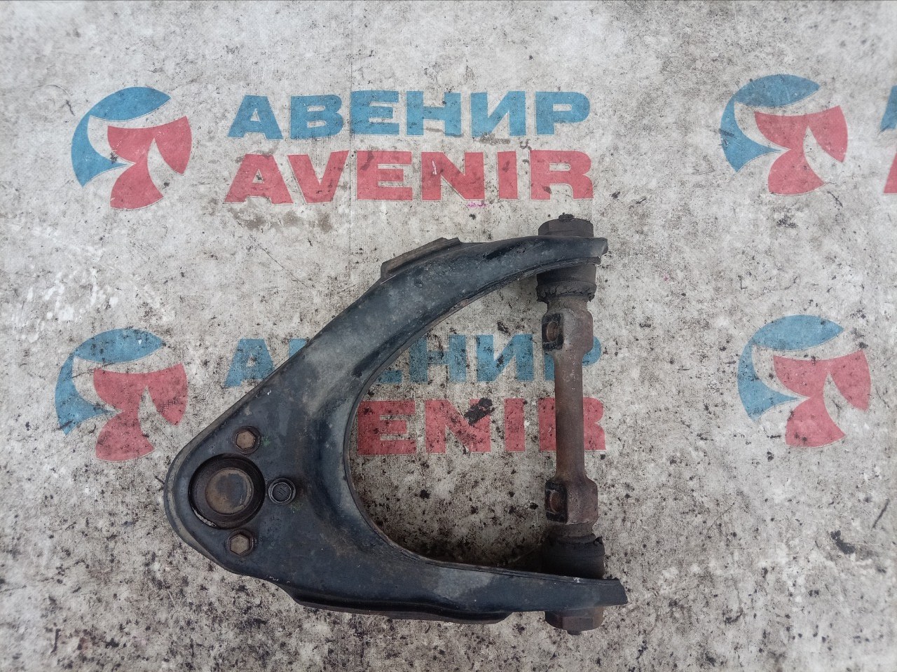 Рычаг MAZDA PROCEED MARVIE UV66R G6 передний правый (б/у)