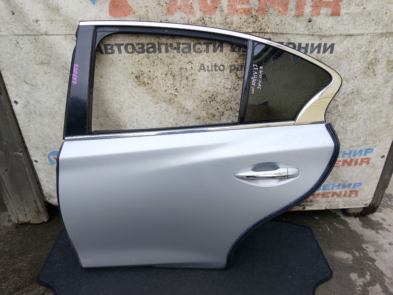Дверь NISSAN SKYLINE HNV37 задняя левая (б/у)