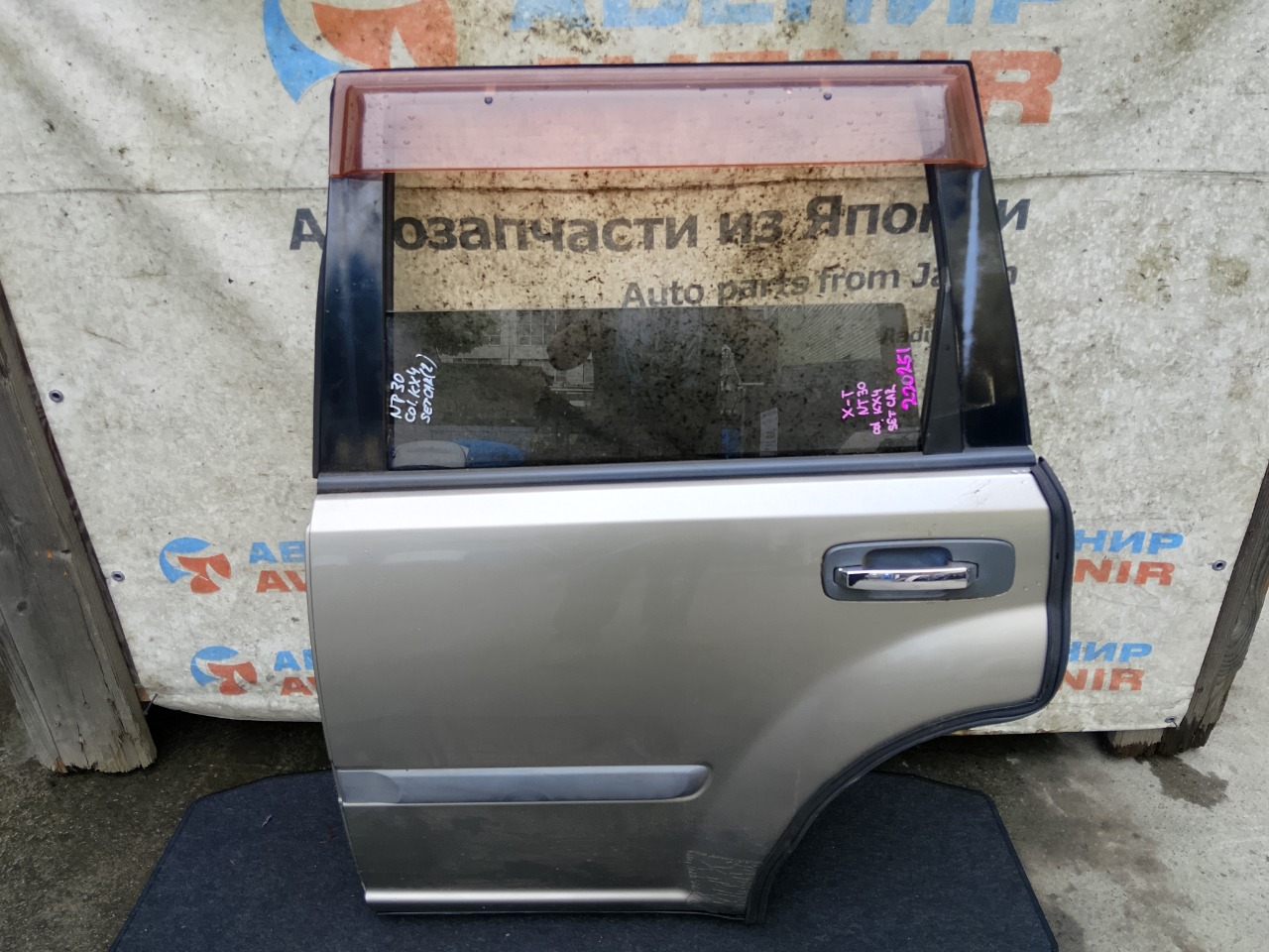 Дверь NISSAN X-TRAIL NT30 задняя левая (б/у)