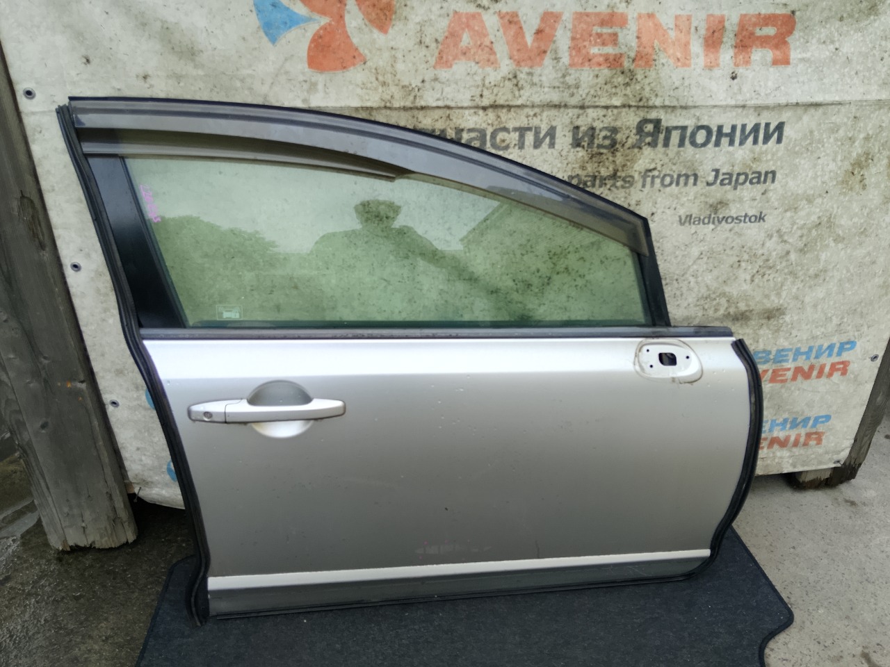 Дверь HONDA CIVIC FD1 передняя правая (б/у)