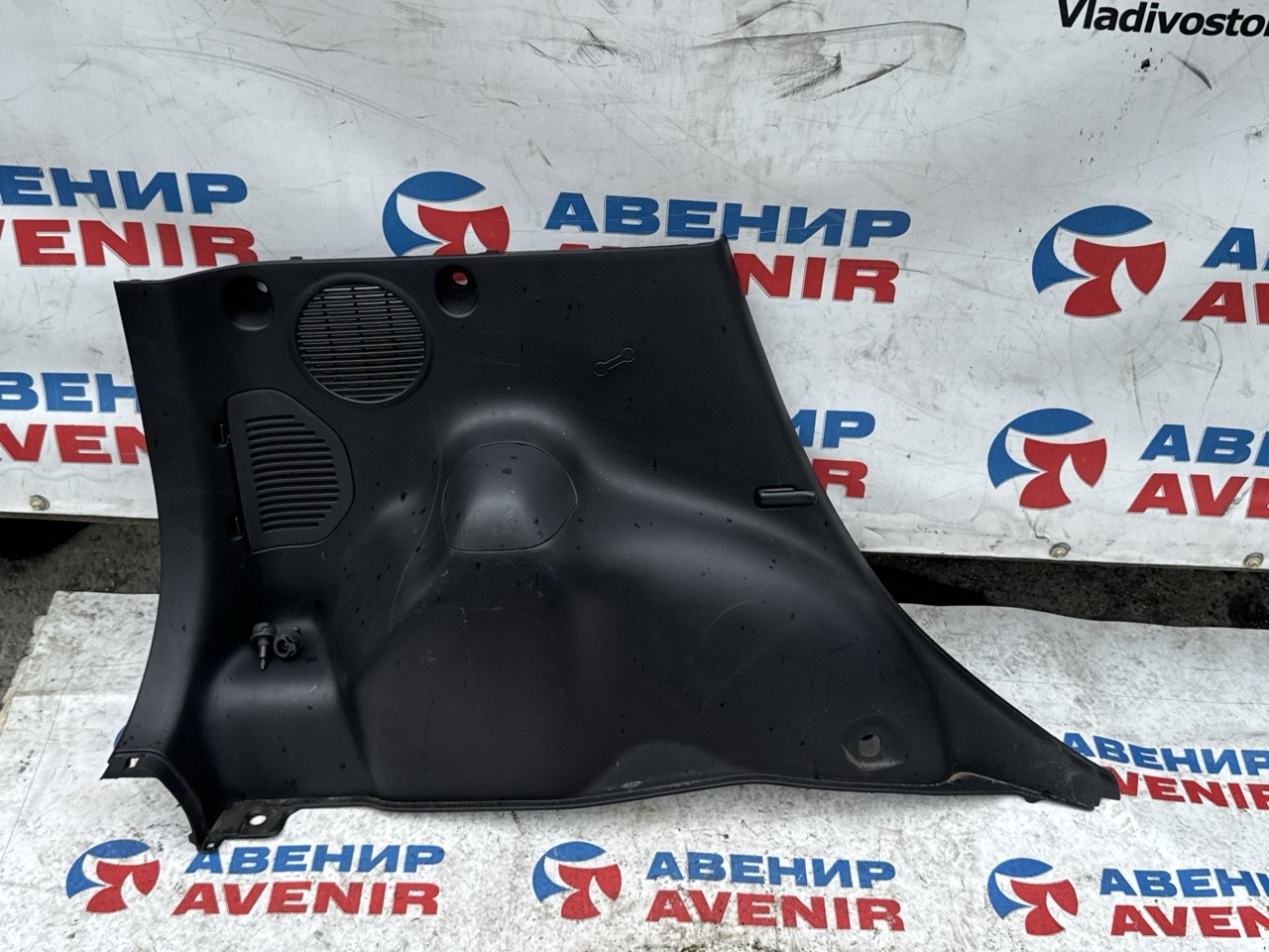 Обшивка багажника TOYOTA BB NCP30 задняя левая (б/у)