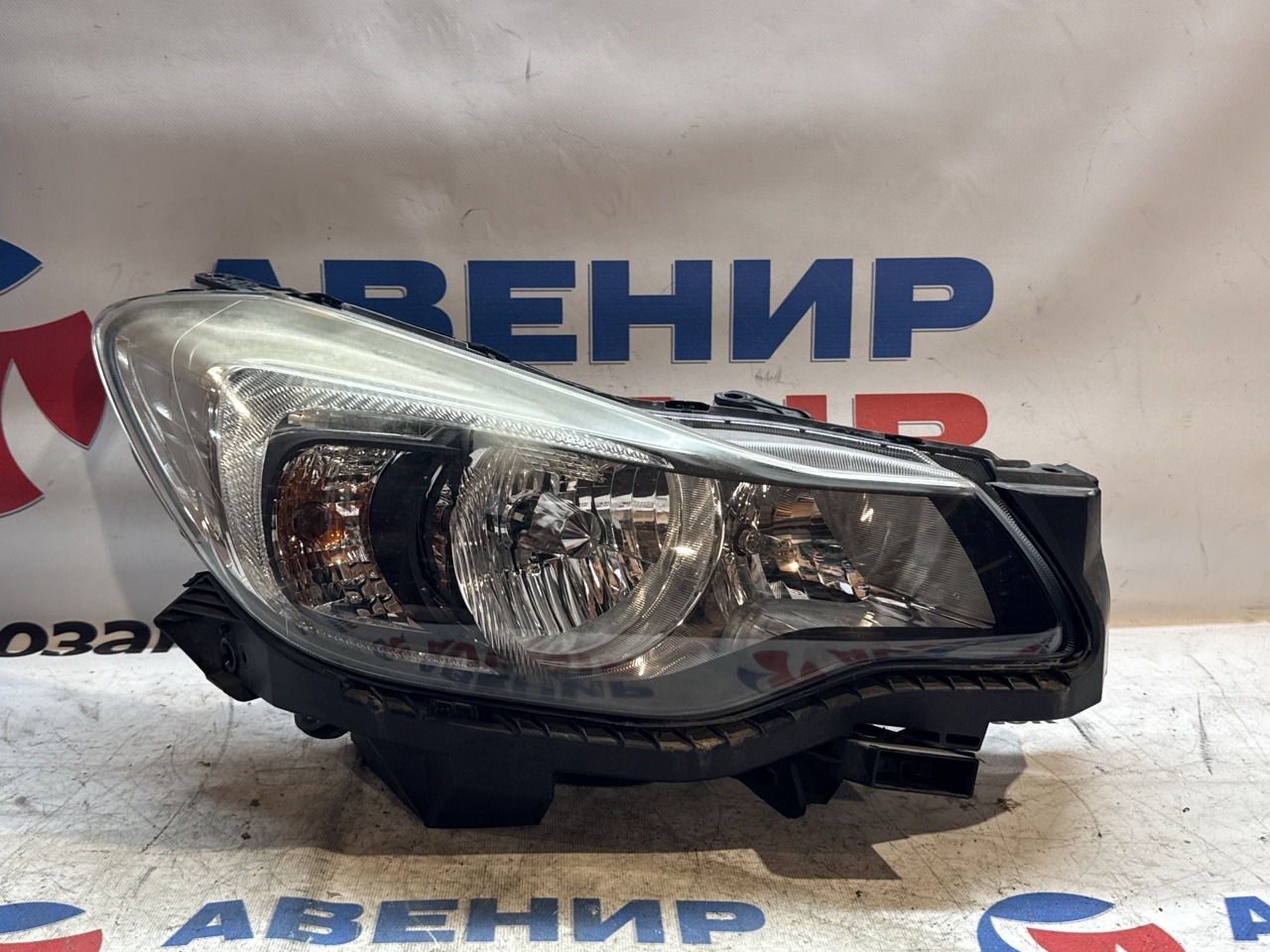 Фара SUBARU IMPREZA GJ2 передняя правая (б/у)