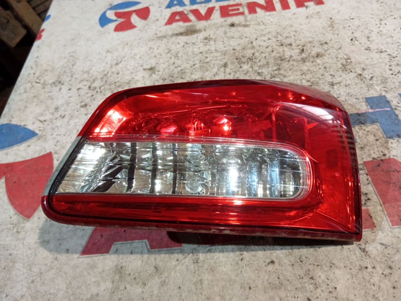 Стоп-вставка NISSAN WINGROAD JY12 задняя правая (б/у)