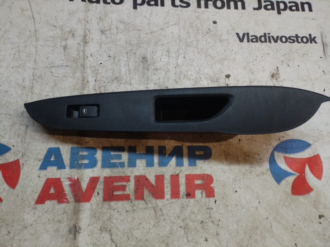 Блок управления стеклами DAIHATSU MOVE LA150S задний левый (б/у)