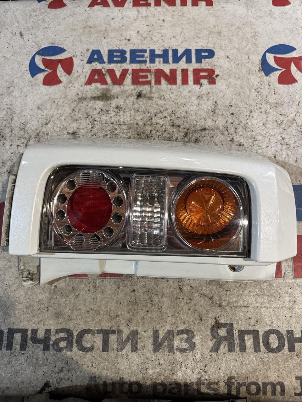 Стоп-сигнал NISSAN ELGRAND E51 задний левый (б/у)