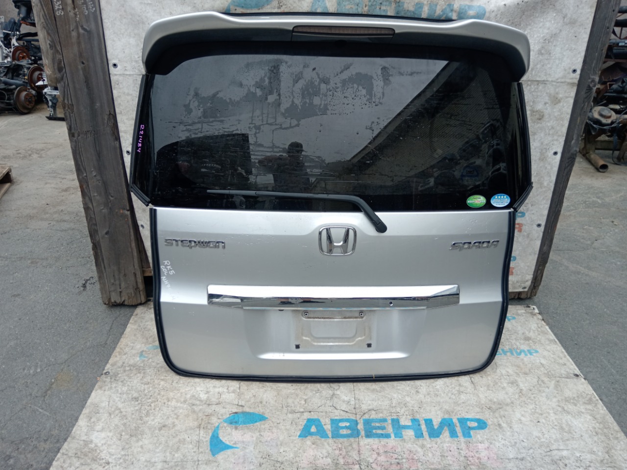 Дверь задняя HONDA STEPWGN RK1 задняя (б/у)