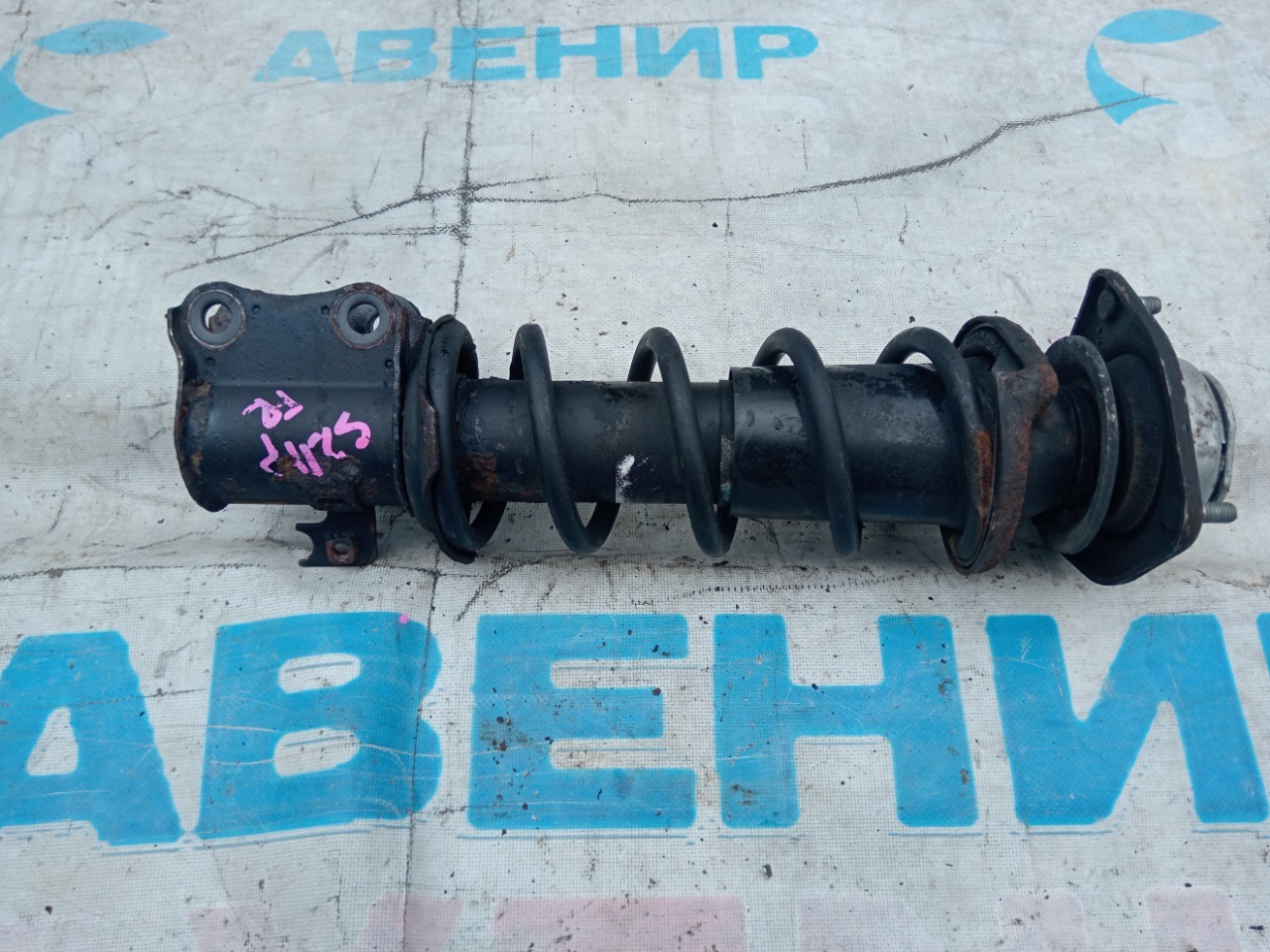 Стойка DAIHATSU HIJET S211P передняя правая (б/у)