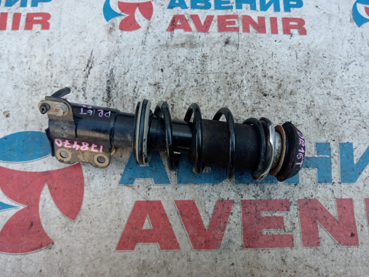 Стойка NISSAN NV 100 CLIPPER DR16T R06A передняя правая (б/у)