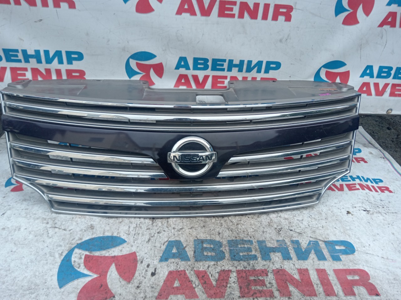 Решетка NISSAN ELGRAND PE52 QR25DE (б/у)