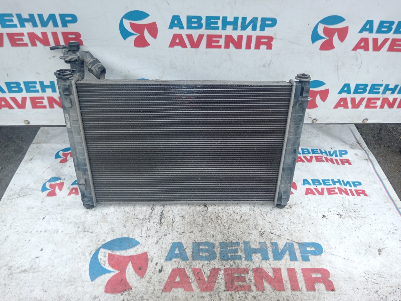 Радиатор NISSAN ELGRAND PE52 QR25DE (б/у)