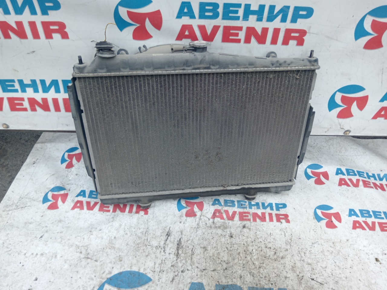 Радиатор NISSAN STAGEA WGC34 RB25DE (б/у)