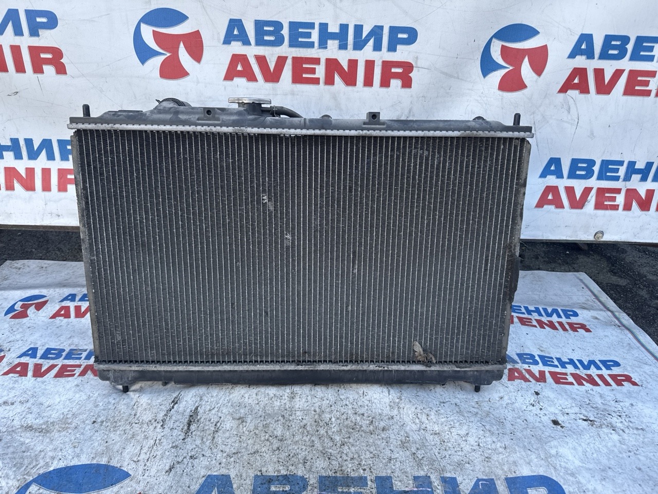 Радиатор MITSUBISHI DIAMANTE F31A 6G72 (б/у)