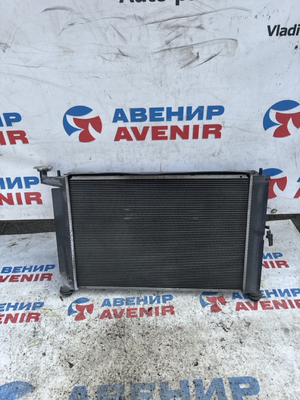 Радиатор TOYOTA ISIS ANM10 1AZ-FSE (б/у)
