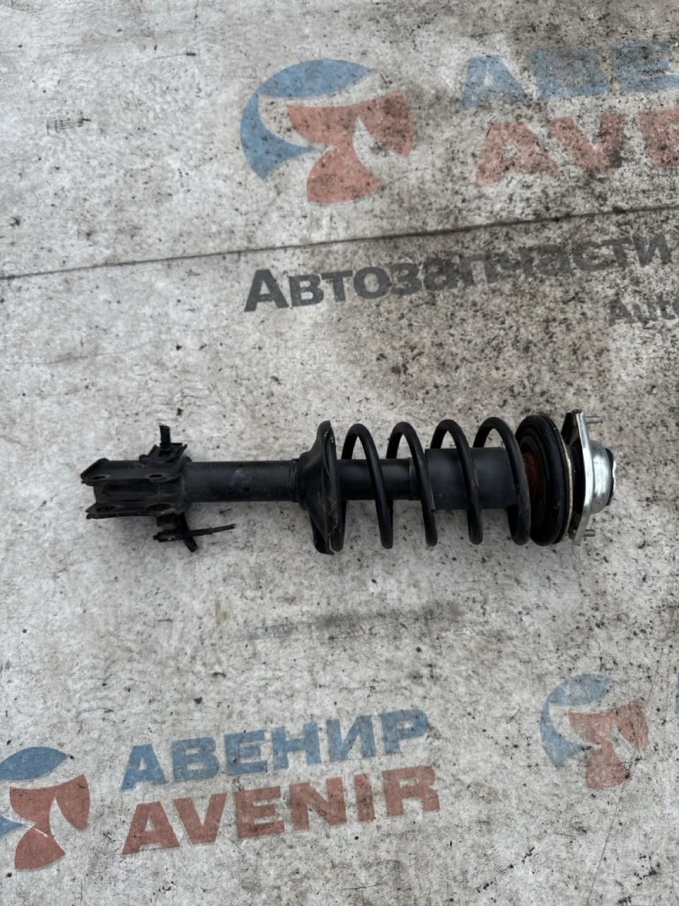 Стойка SUZUKI CHEVROLET CRUZE HR52S передняя правая (б/у)