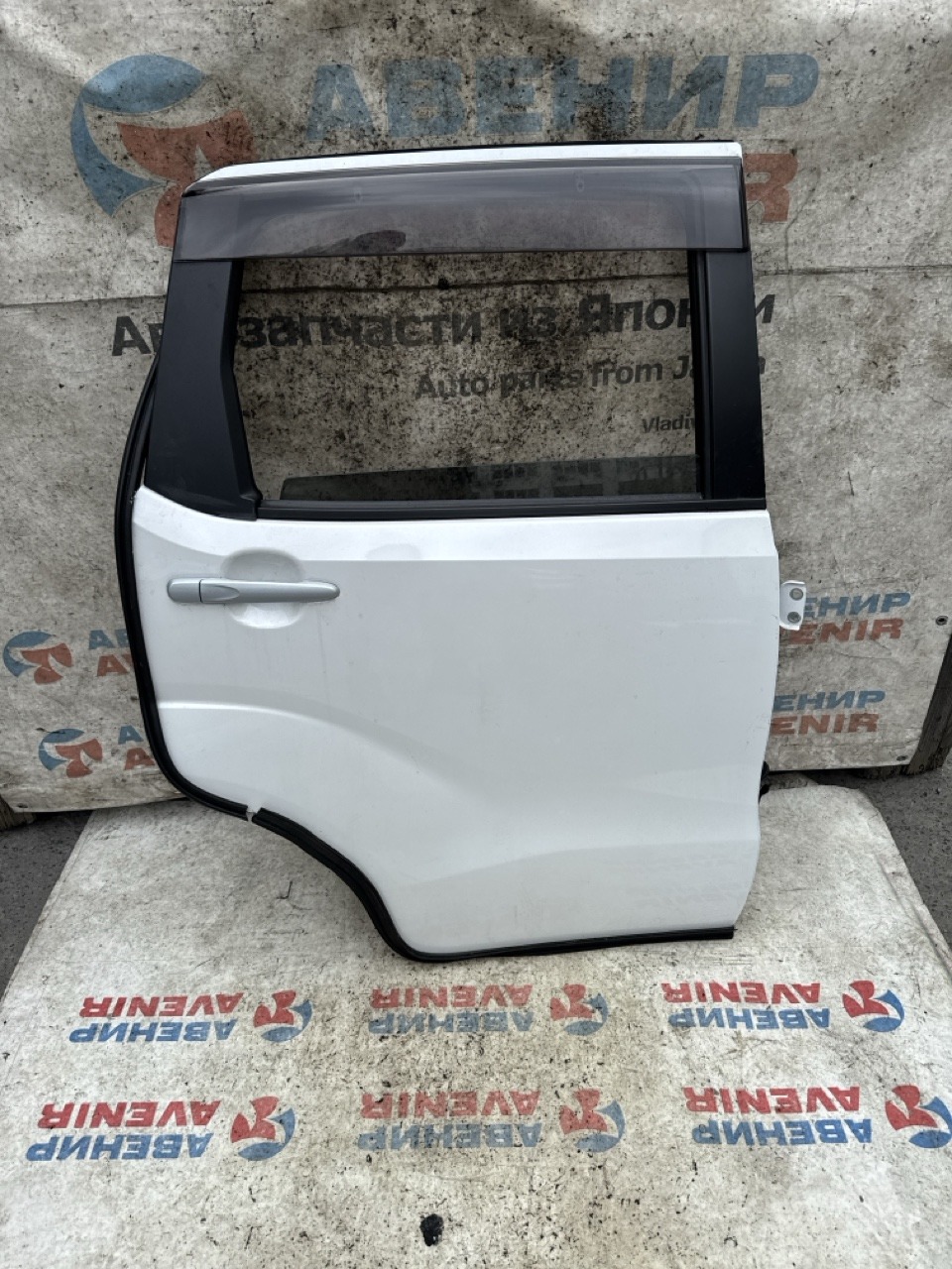 Дверь DAIHATSU MOVE LA150S задняя правая (б/у)