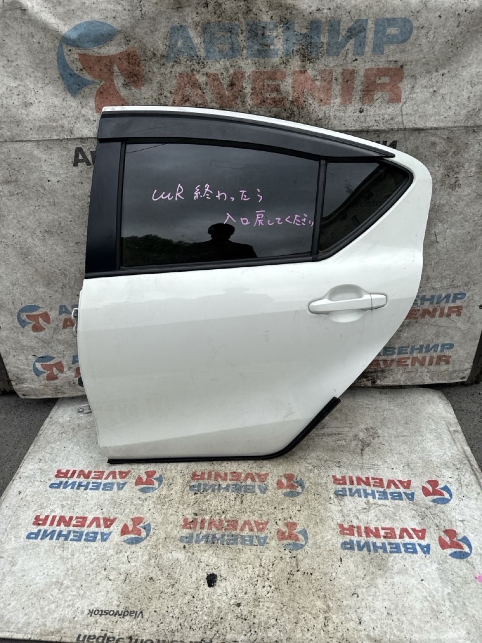 Дверь TOYOTA AQUA NHP10 задняя левая (б/у)