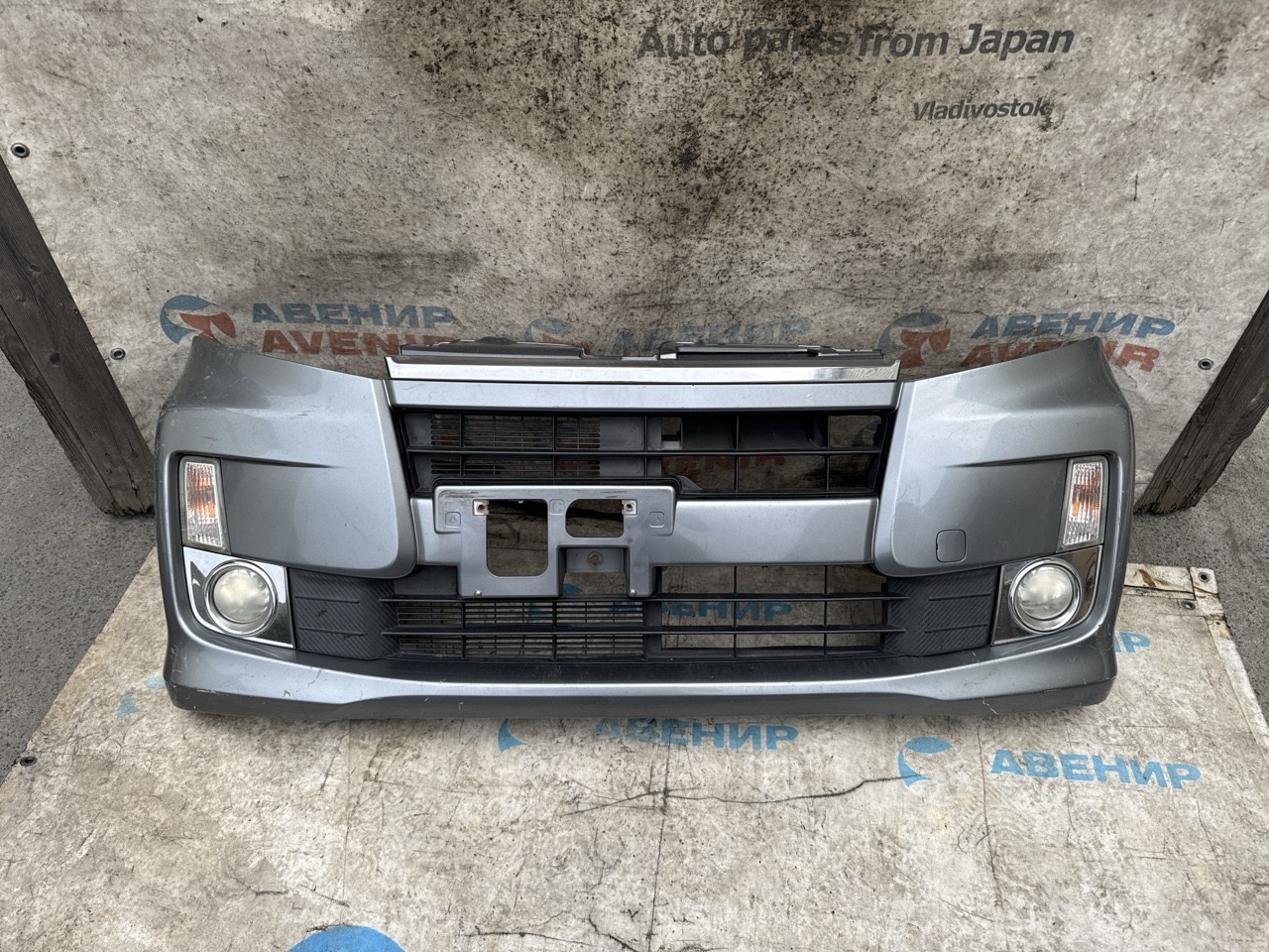 Бампер DAIHATSU MOVE LA100S передний (б/у)